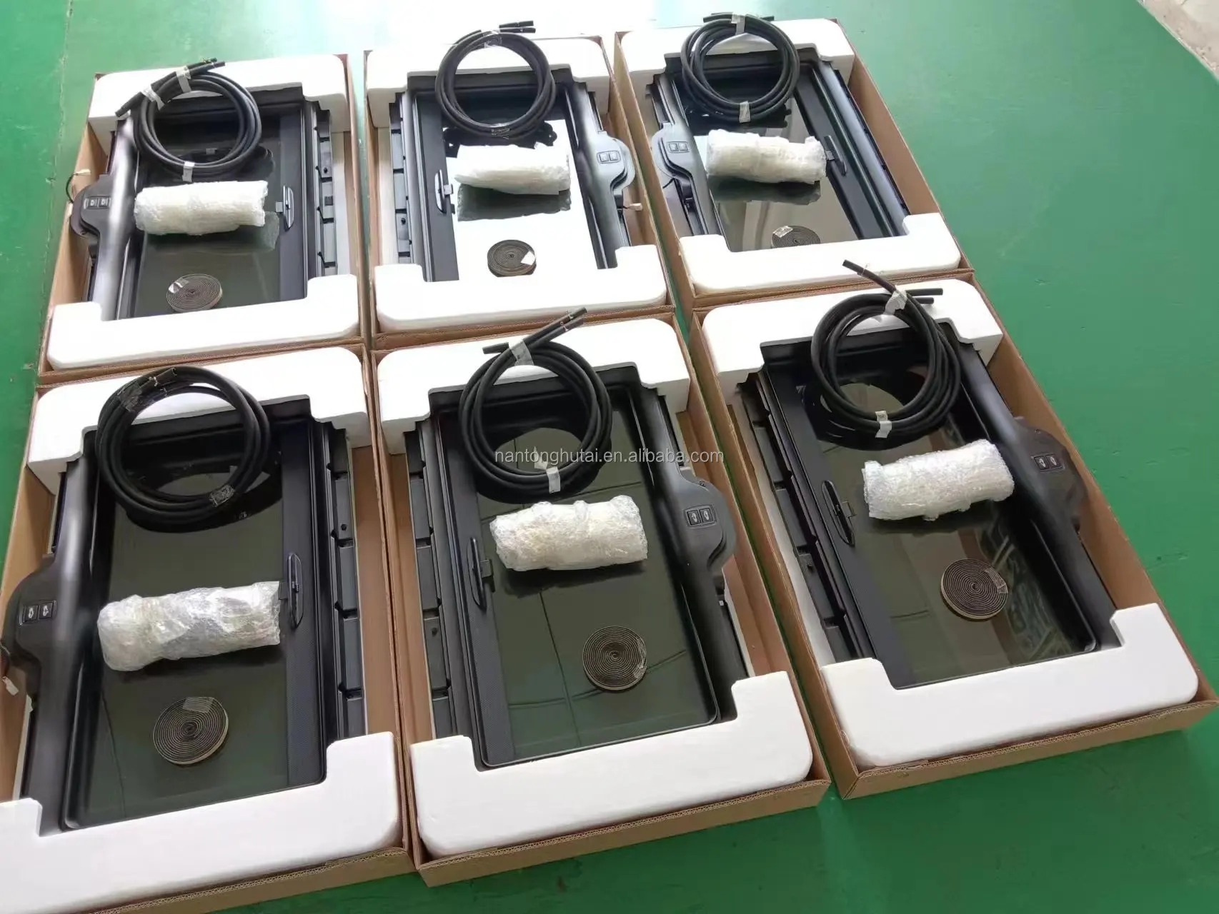 Hot Sale Universal Sunroof Assembly Manual Sunroof for Each Model